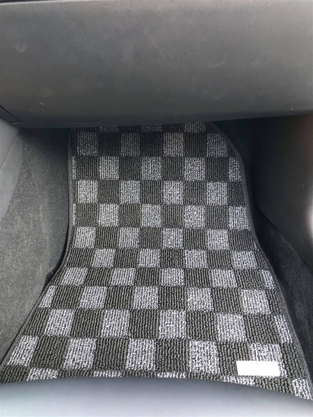 P2M TESLA MODEL 3 FRONT+REAR CHECKERED FLOOR MAT : DARK GREY