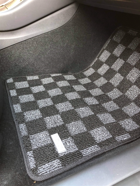 P2M TESLA MODEL 3 FRONT+REAR CHECKERED FLOOR MAT : DARK GREY