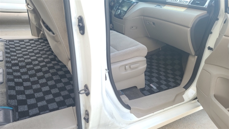 P2M HONDA ODYSSEY (RL5) 2011-17 RACE FLOOR MATS : DARK GREY